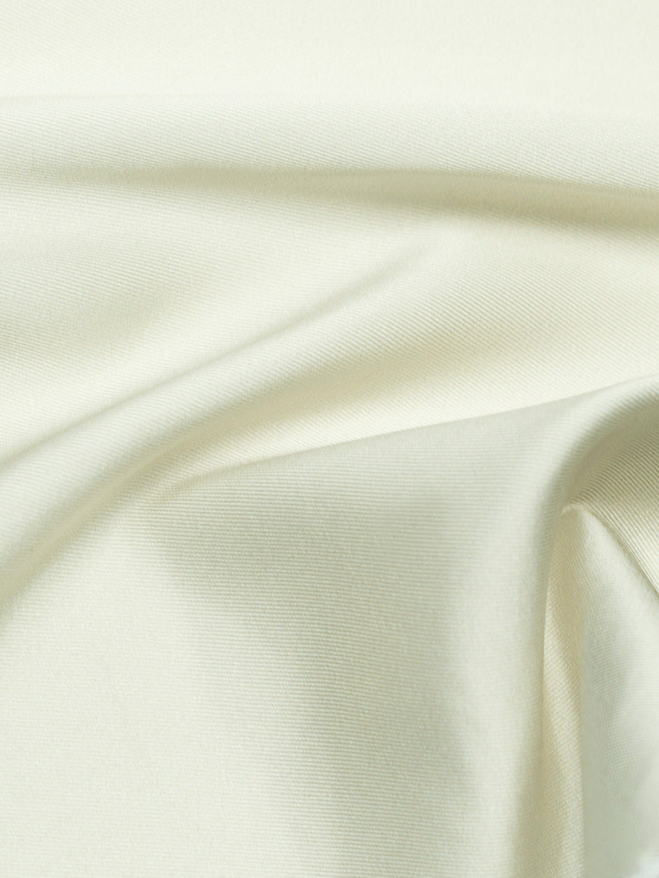Batista Eleganta Crem Simpla cu Margine Alba BMan422 (4)