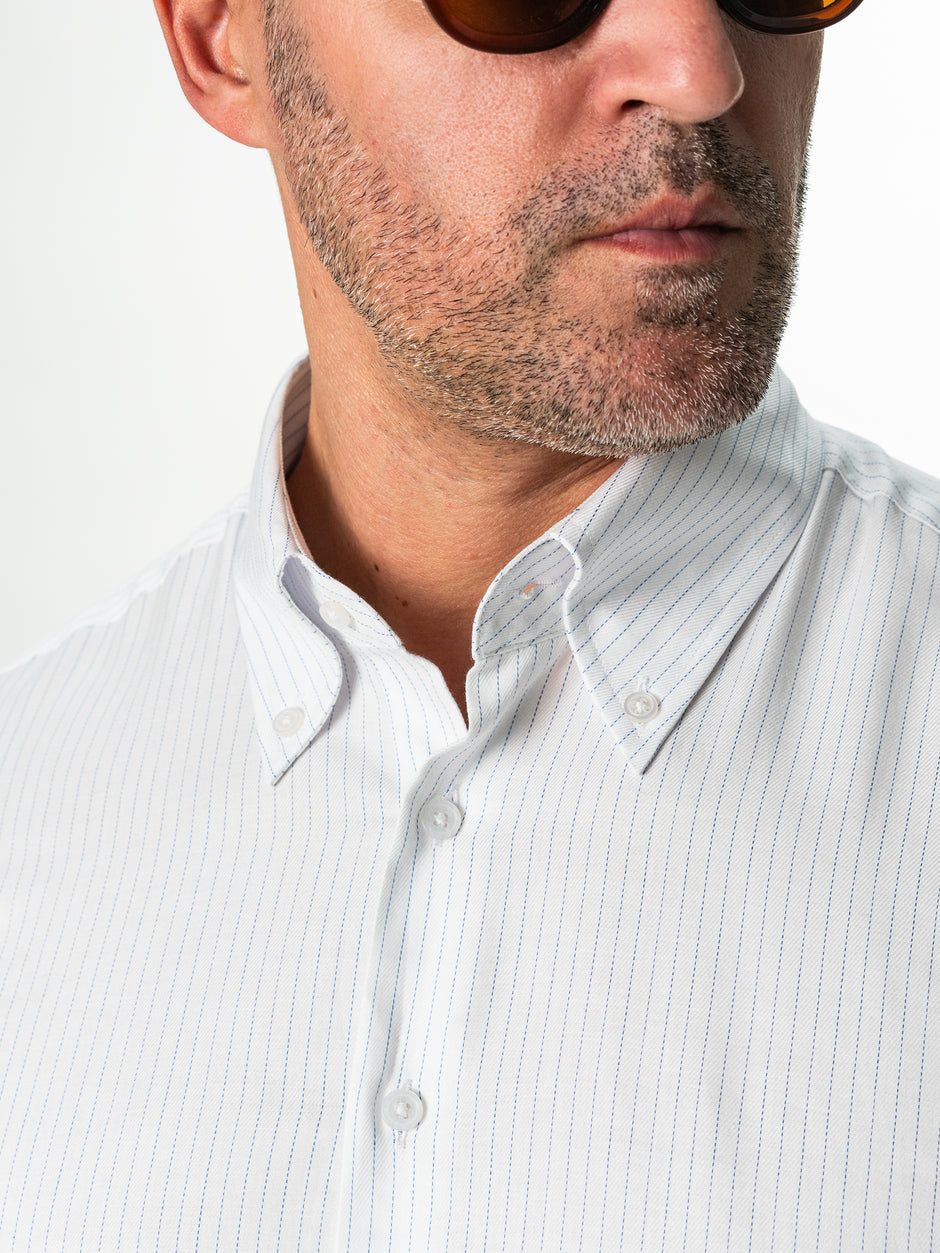 Camasa Barbati Bumbac Natural Alba Dungi Albastre Guler Two Buttons BMan0055 (3)