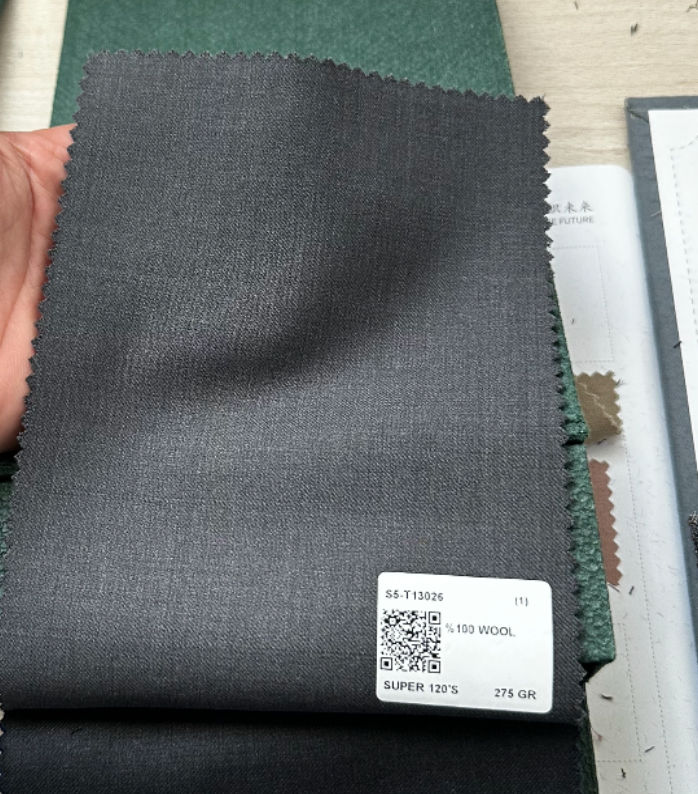 Material Bespoke Bman0112 Lanificio Cerutti Super 130'S Gri (1)
