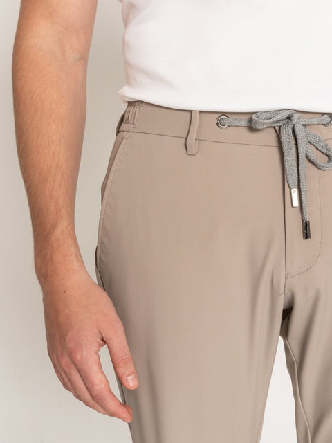 Pantaloni Cu Snur Barbati Bej Nisip Elastici Flexo Din Spandex Milano BMan598 (3)